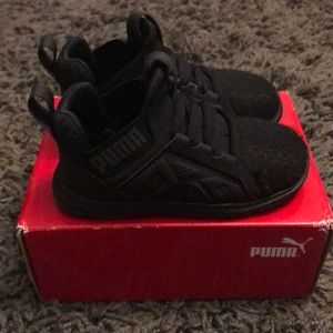 Toddler girl/boy puma sneakers
